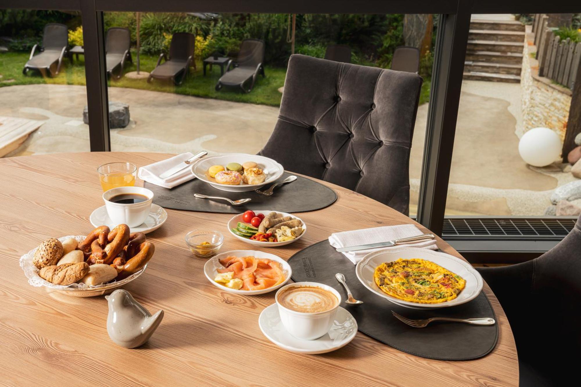 Croce Bianca Leisure & Spa Hotel กานาเซย์ ภายนอก รูปภาพ