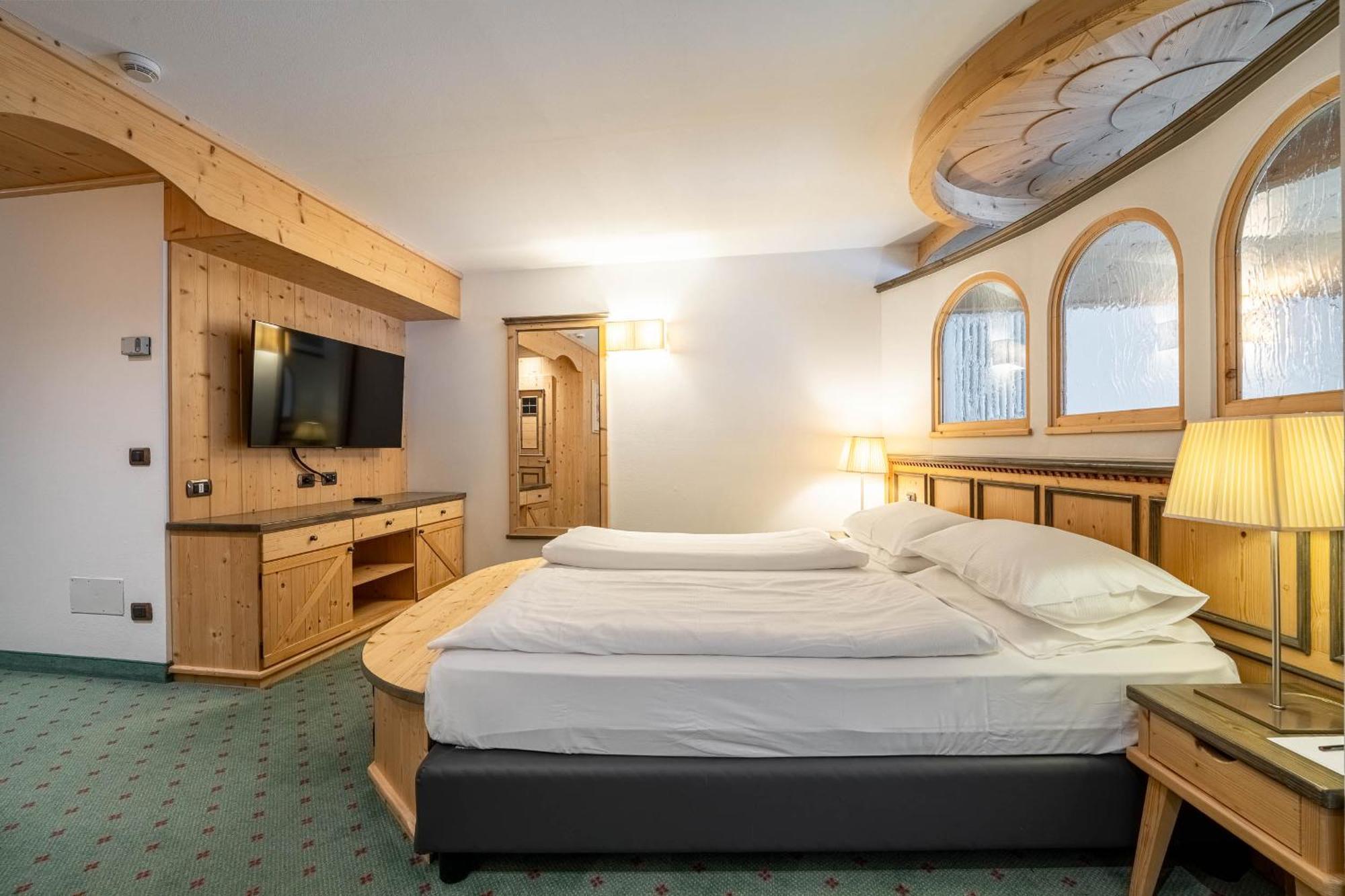Croce Bianca Leisure & Spa Hotel กานาเซย์ ภายนอก รูปภาพ